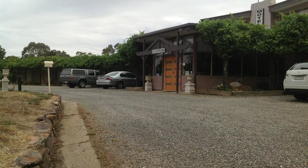 Stawell'S London Motor Inn Bagian luar foto