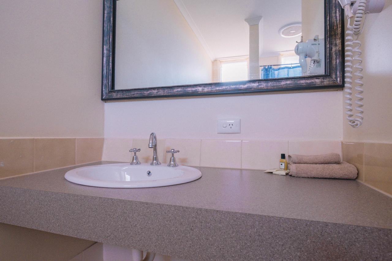 Stawell'S London Motor Inn Bagian luar foto