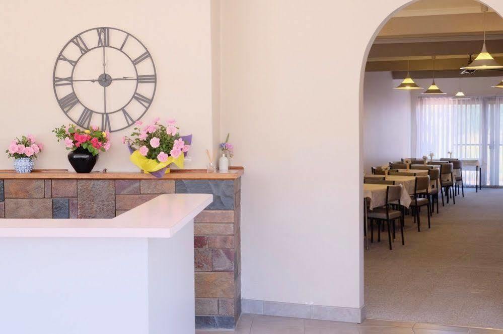 Stawell'S London Motor Inn Bagian luar foto
