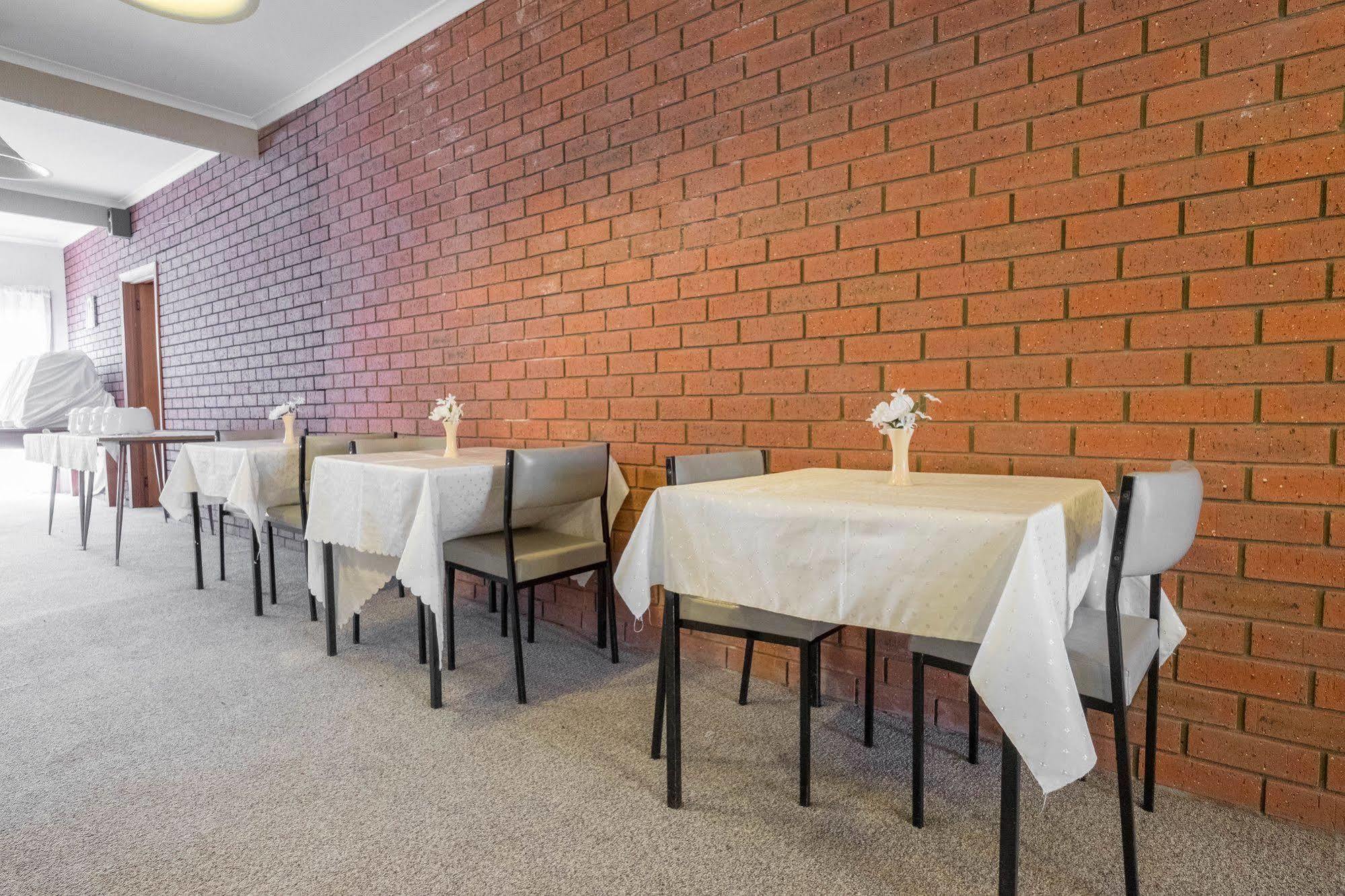 Stawell'S London Motor Inn Bagian luar foto