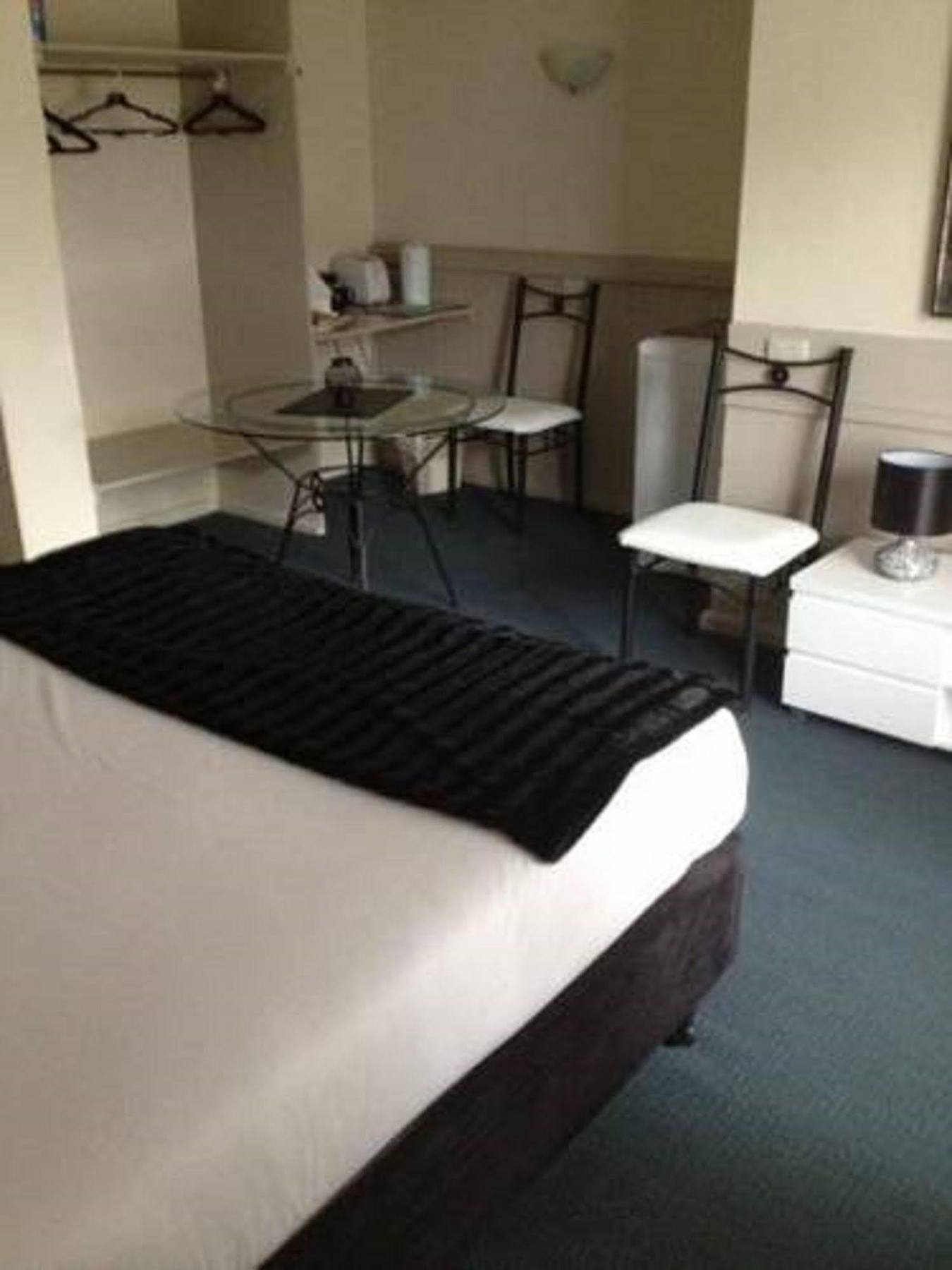 Stawell'S London Motor Inn Bagian luar foto
