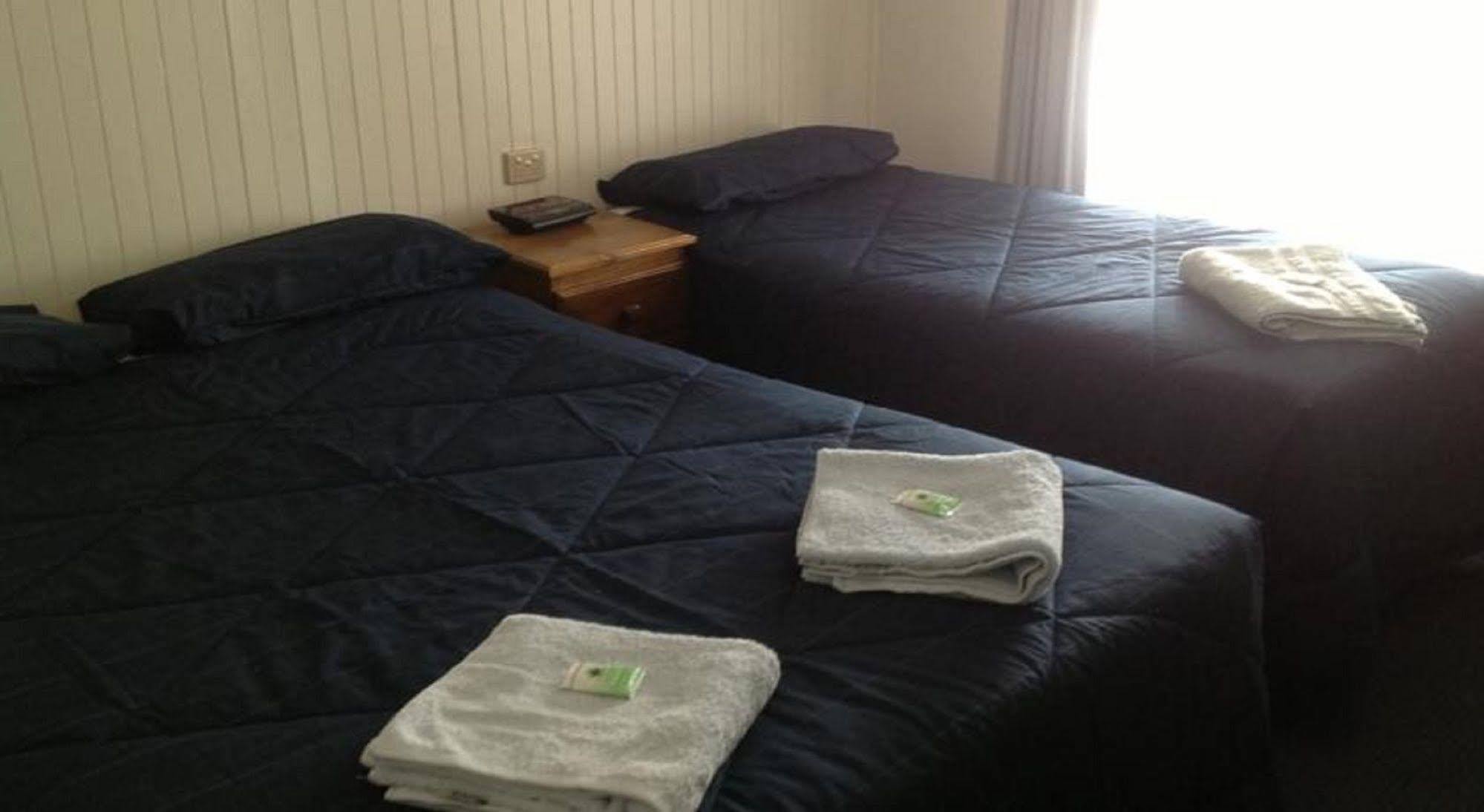 Stawell'S London Motor Inn Bagian luar foto