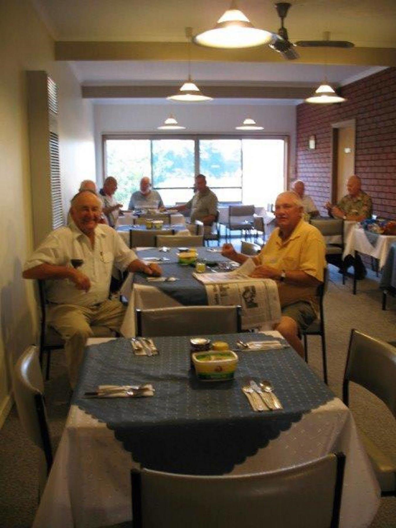 Stawell'S London Motor Inn Bagian luar foto